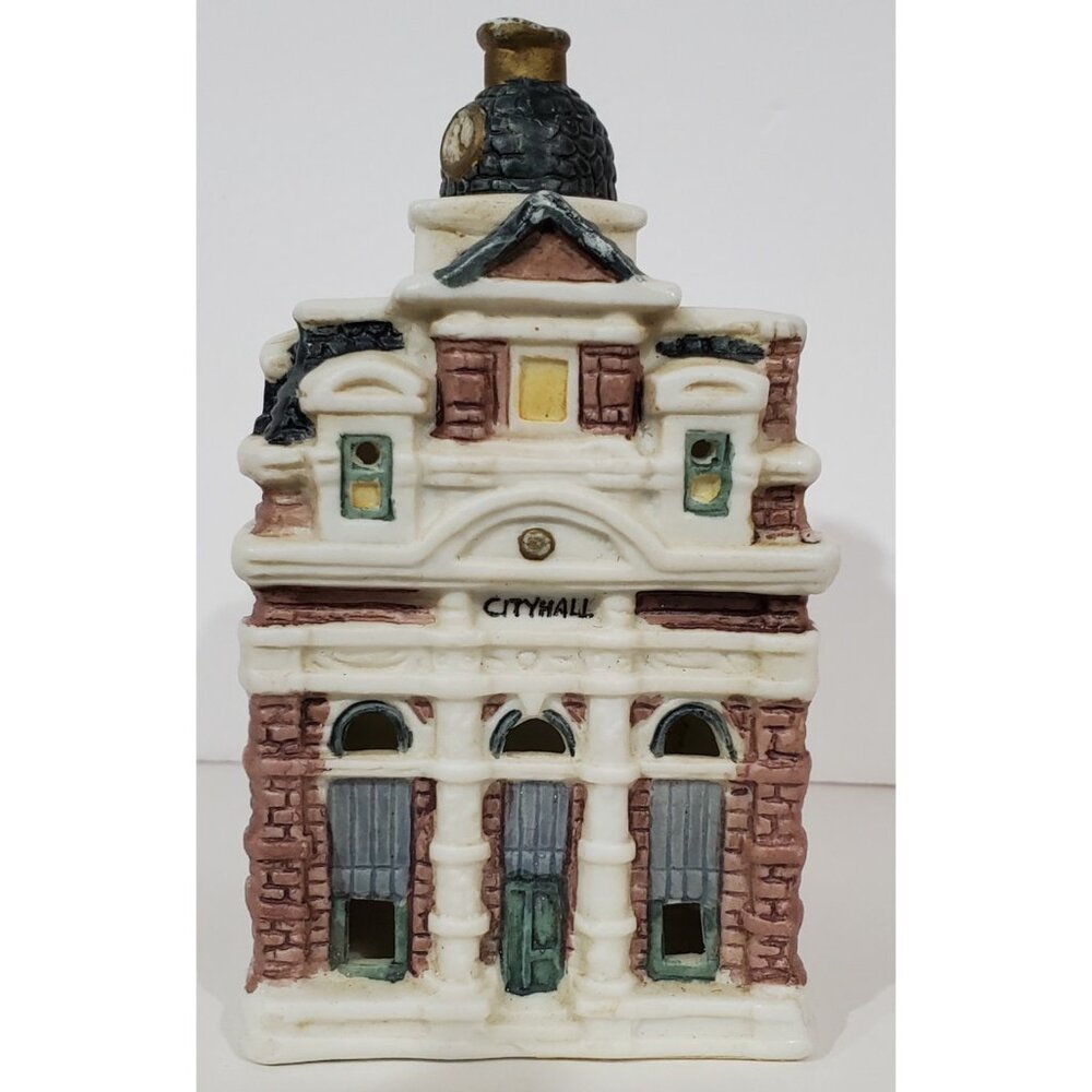 Santas Best Spirit of America CITY HALL small Christmas Village building 5"H